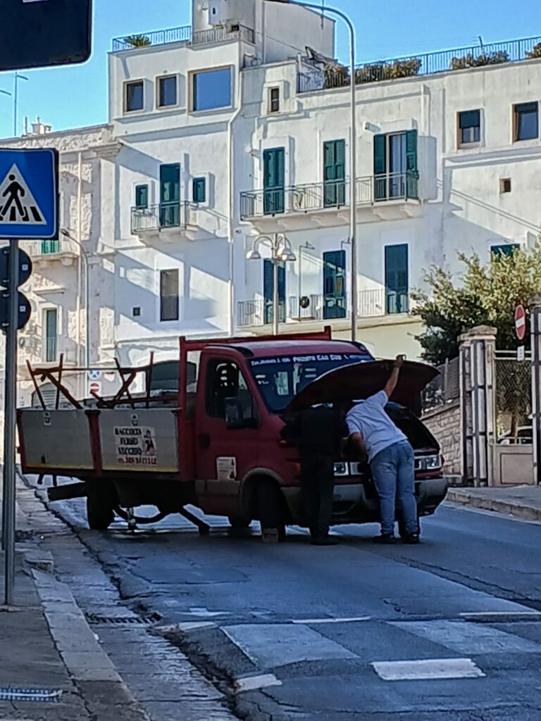 furgone rottami via fasano