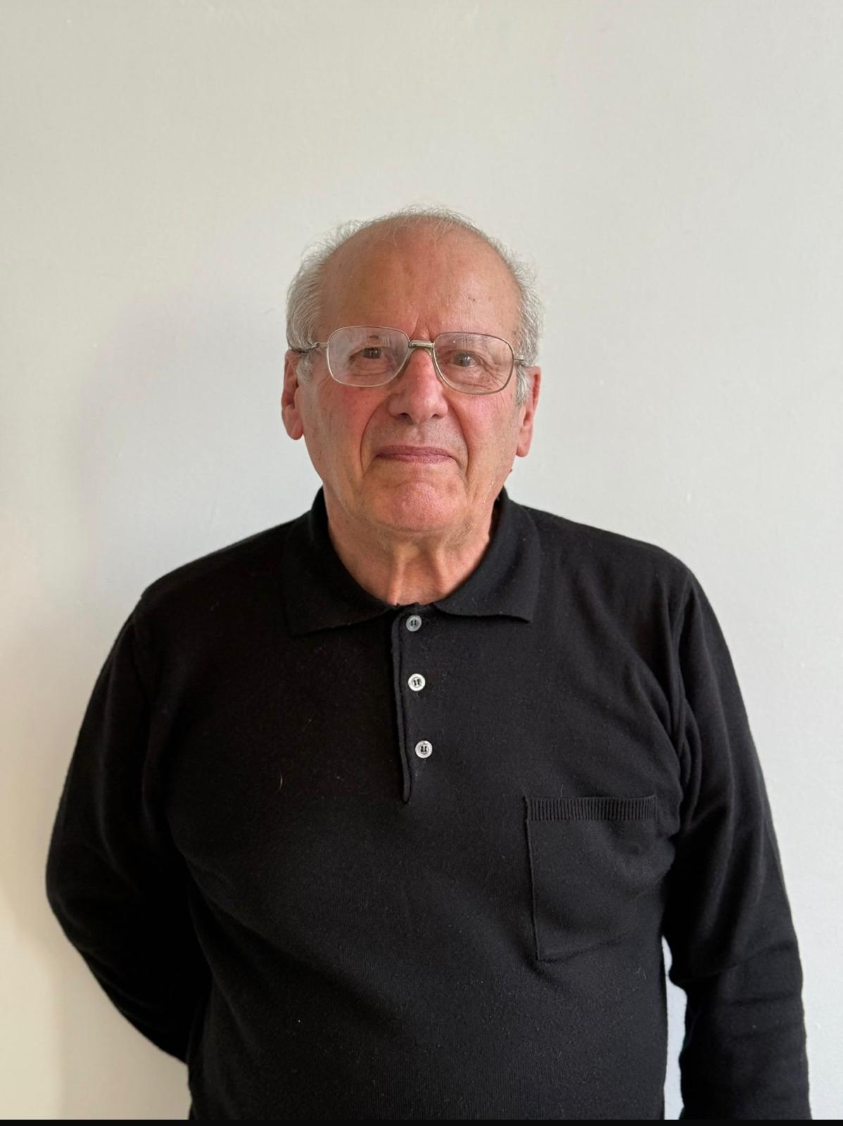 Cisternino piange don Dino Petruzzi